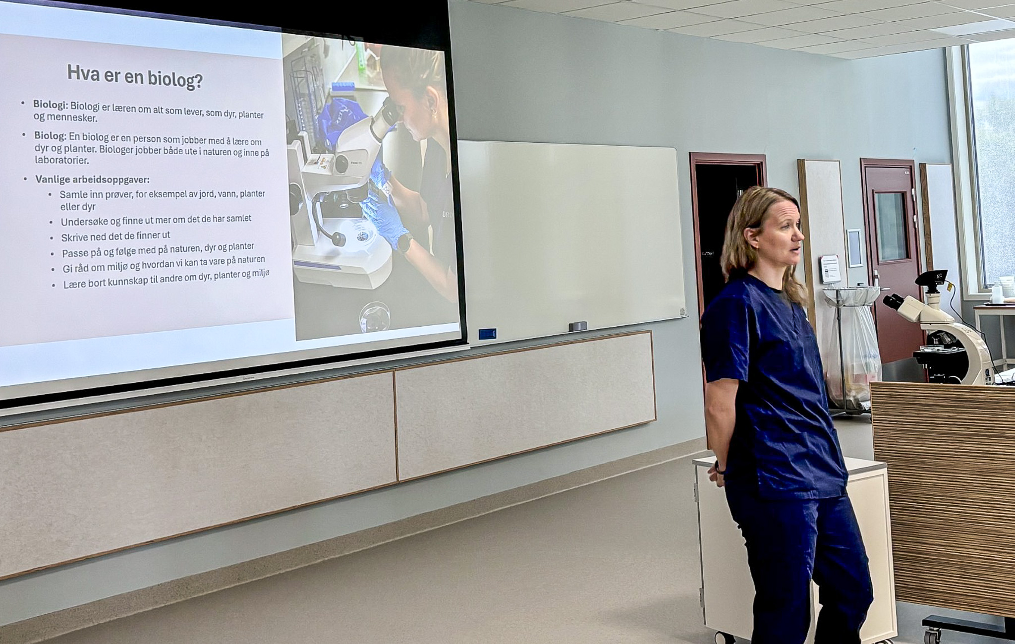 Cesilie Amundsen gives a presentation to school students